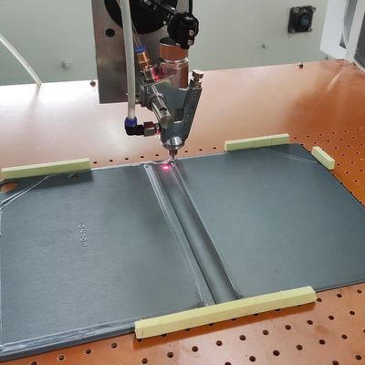 Condition CQT-800A Machine automatique de pulvérisation de colle de type armoire avec composants de base PLC