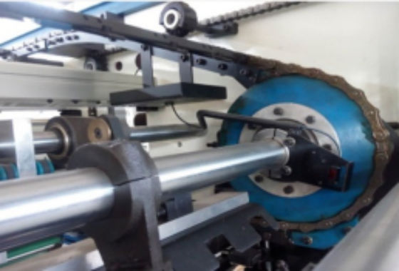 20kw de puissance nominale de la machine de découpe et de creusement à la table plate CQT-1520 avec décapage