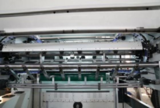 Machine de découpe et de creusage automatique par matrices informatisée CQT-1520 pour 19000 kg