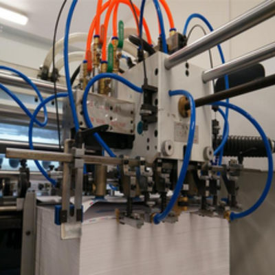 Components de base PLC Machine de découpage et de découpe automatique complète avec décapage
