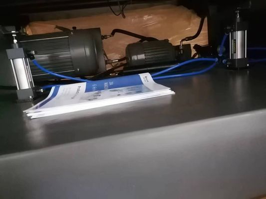150g 500g 500g Laminateur à flûte à feuille de carton semi-automatique CQT 1000
