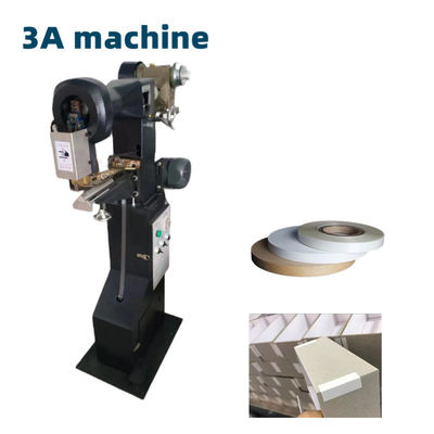 Mini machine à coller automatique de 200 kg pour coller du ruban adhésif rigide dans des boîtes de papier